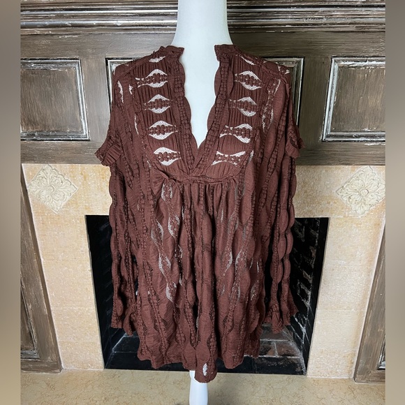 Free People Distressed Lace Top 40% off - Picture 3 of 7